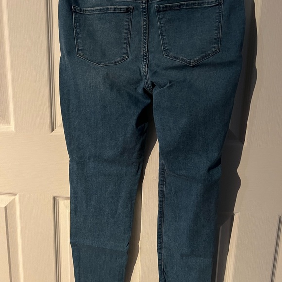 Old Navy Denim Jeggings - Picture 2 of 3